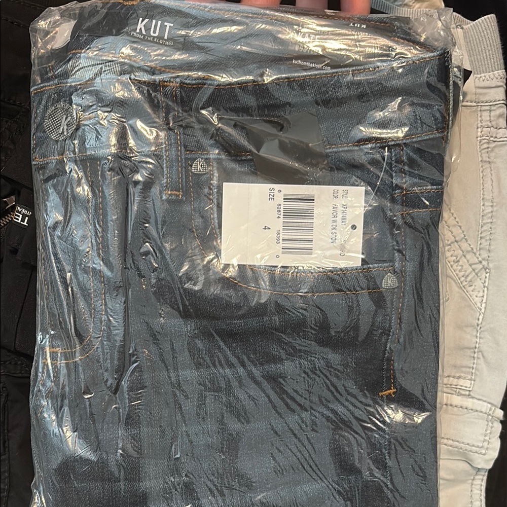 Kut from the Kloth Blue Jeans Classic Fit